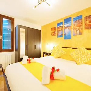  Apartment Calle Dei Fabbri Marble Italy